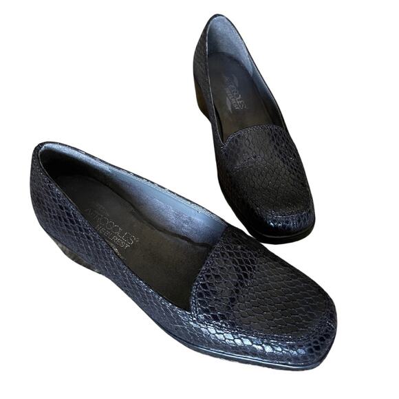 Aerosoles womans shoes slip on black wedge snakeskin Final Exam Size 6.5 - Picture 1 of 7